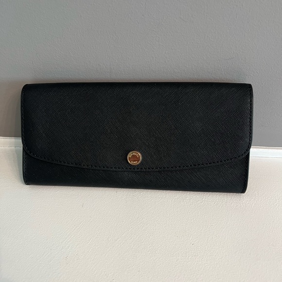 Michael Kors  Envelope Leather Wallet - Picture 1 of 10